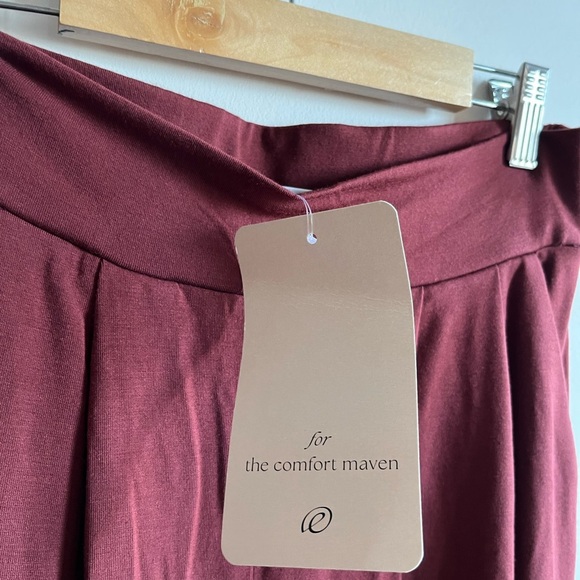 NWT Encircled The Comfy Wide Leg Pant in Redwood XS - Picture 7 of 11